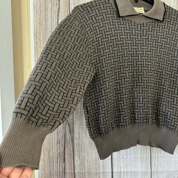 Brown Patterned Women's Sweater - Picture 2 of 11